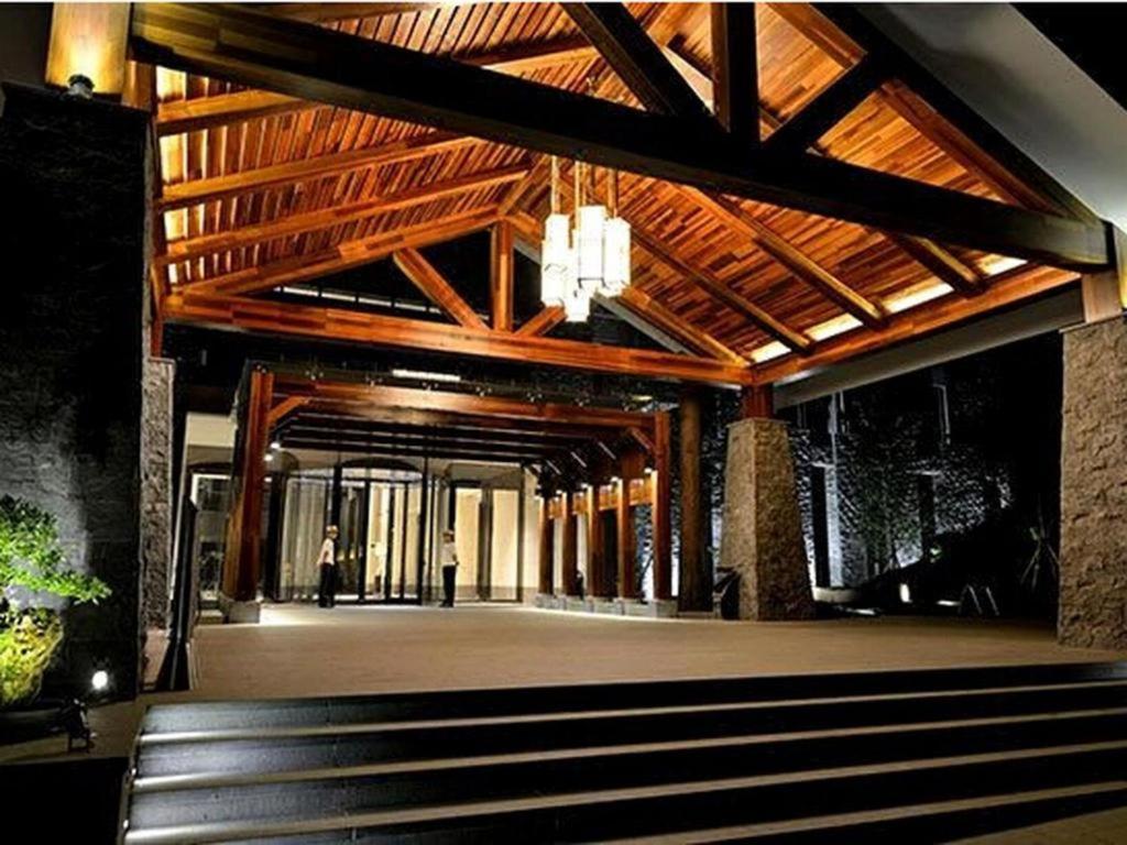 หงชู่ฉาน โฮเต็ล เมาท์ อี้เหมย Hotel เล่อซาน ภายนอก รูปภาพ