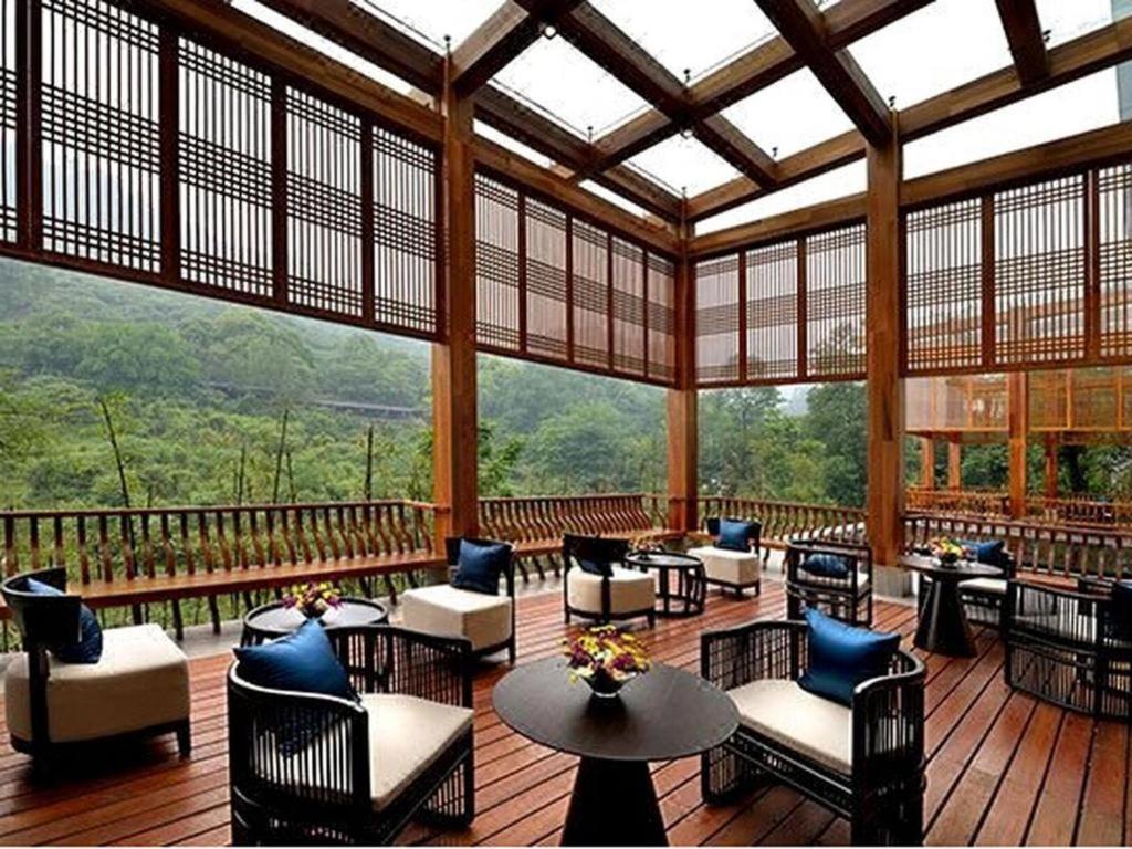 หงชู่ฉาน โฮเต็ล เมาท์ อี้เหมย Hotel เล่อซาน ภายนอก รูปภาพ