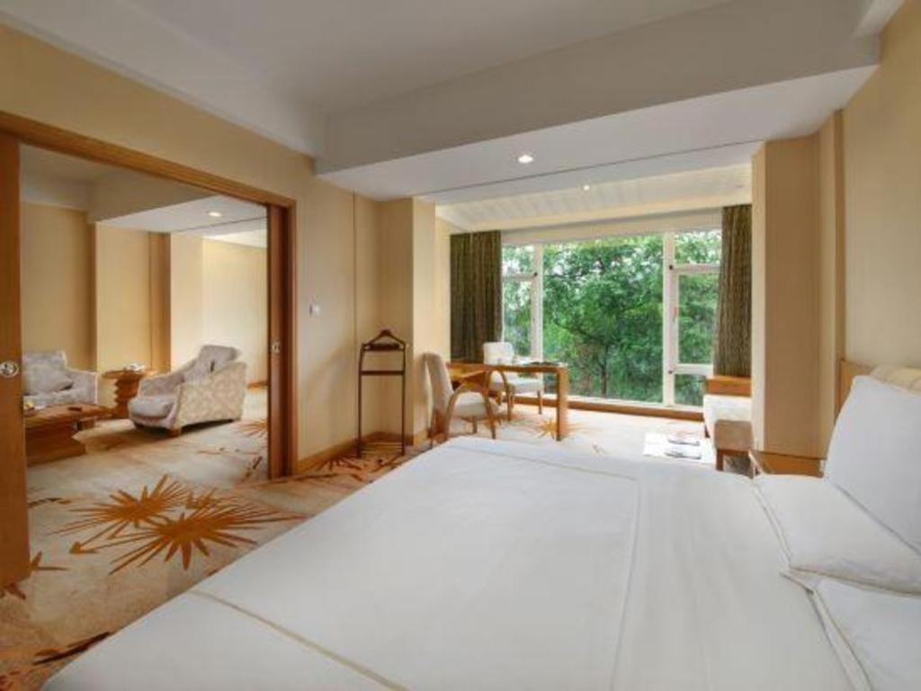 หงชู่ฉาน โฮเต็ล เมาท์ อี้เหมย Hotel เล่อซาน ภายนอก รูปภาพ