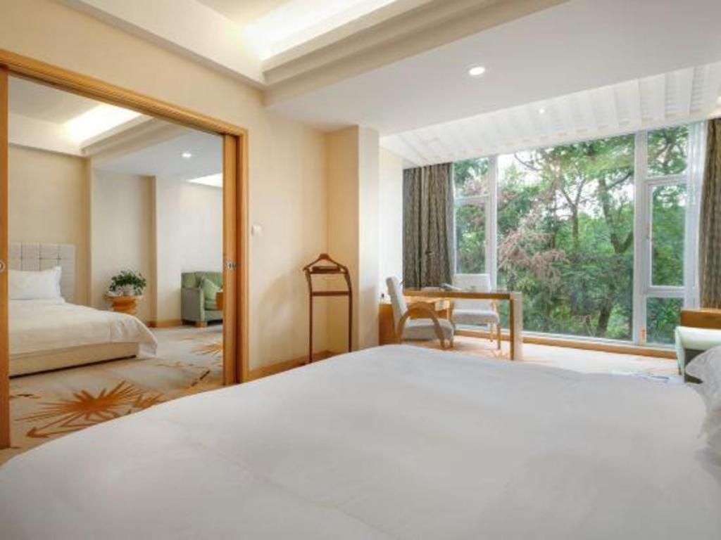 หงชู่ฉาน โฮเต็ล เมาท์ อี้เหมย Hotel เล่อซาน ภายนอก รูปภาพ