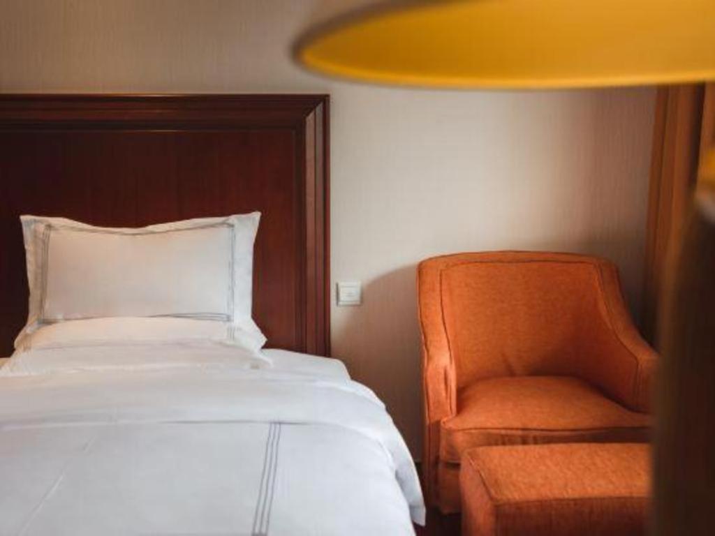หงชู่ฉาน โฮเต็ล เมาท์ อี้เหมย Hotel เล่อซาน ภายนอก รูปภาพ
