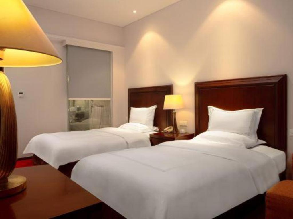 หงชู่ฉาน โฮเต็ล เมาท์ อี้เหมย Hotel เล่อซาน ภายนอก รูปภาพ