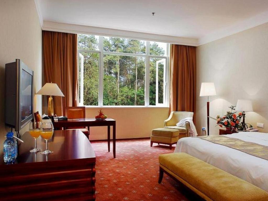 หงชู่ฉาน โฮเต็ล เมาท์ อี้เหมย Hotel เล่อซาน ภายนอก รูปภาพ