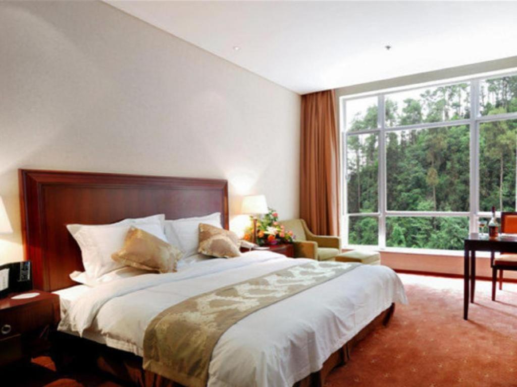 หงชู่ฉาน โฮเต็ล เมาท์ อี้เหมย Hotel เล่อซาน ภายนอก รูปภาพ
