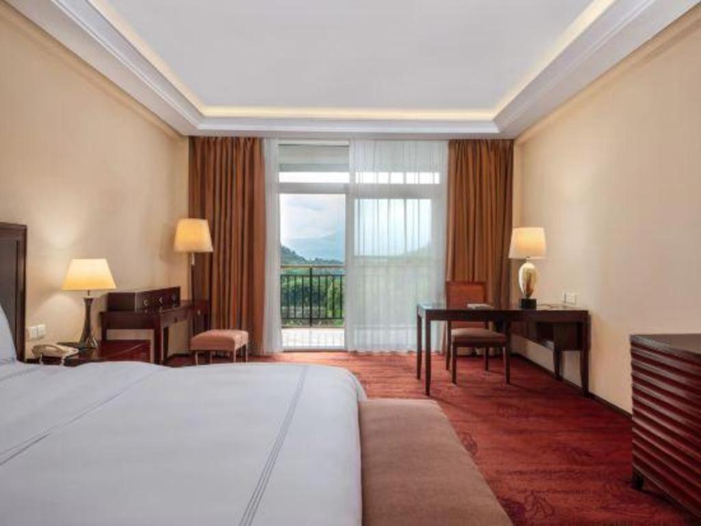 หงชู่ฉาน โฮเต็ล เมาท์ อี้เหมย Hotel เล่อซาน ภายนอก รูปภาพ