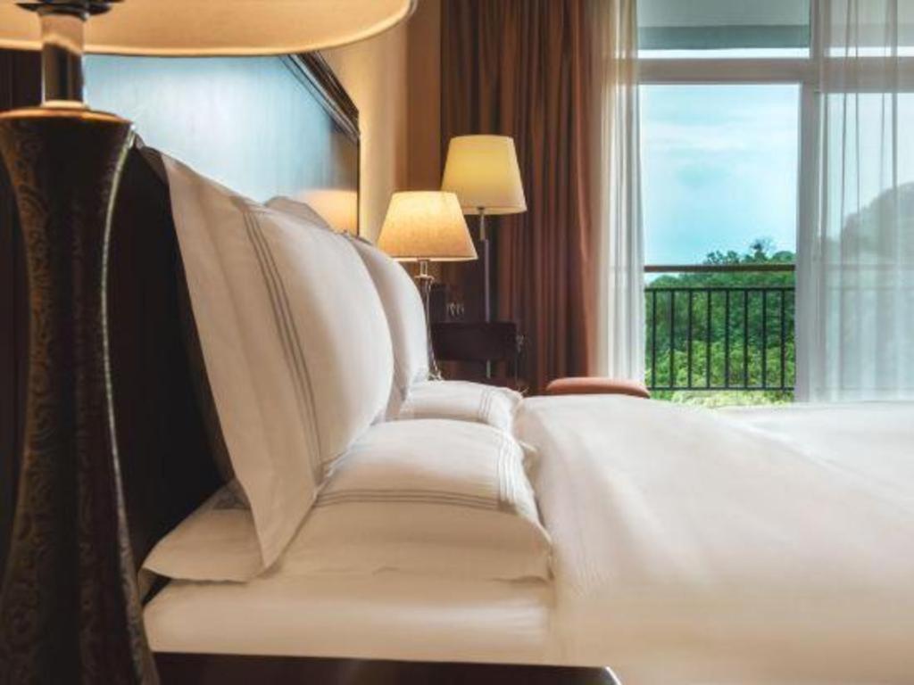 หงชู่ฉาน โฮเต็ล เมาท์ อี้เหมย Hotel เล่อซาน ภายนอก รูปภาพ